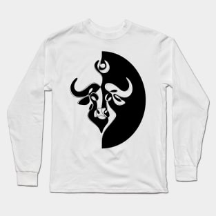 Minimalistic Continuous Line Bull Portrait (black and white colorblock) Long Sleeve T-Shirt